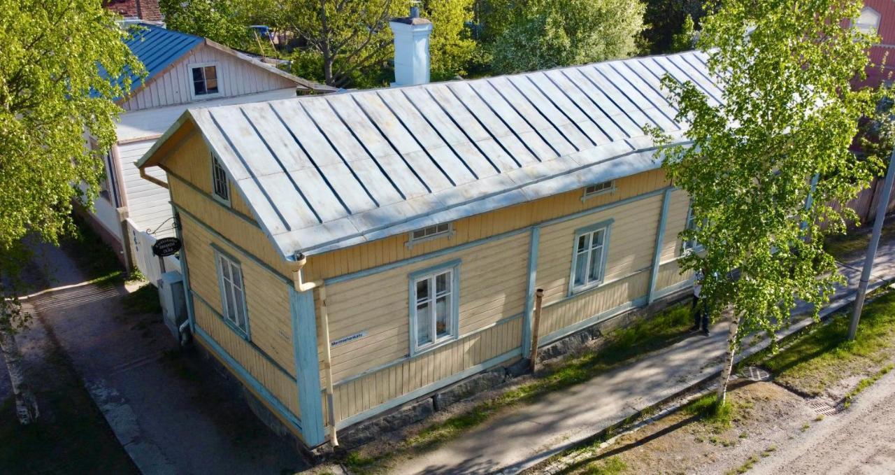 Kirkkokadun Amanda Ja Olga Bed and Breakfast Uusikaupunki Buitenkant foto